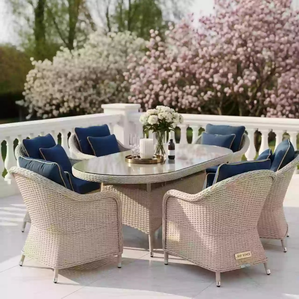 Аренда Мебельная группа плетеной мебели София с овальным столом и креслами в Mantera Supreme — ART SPACE