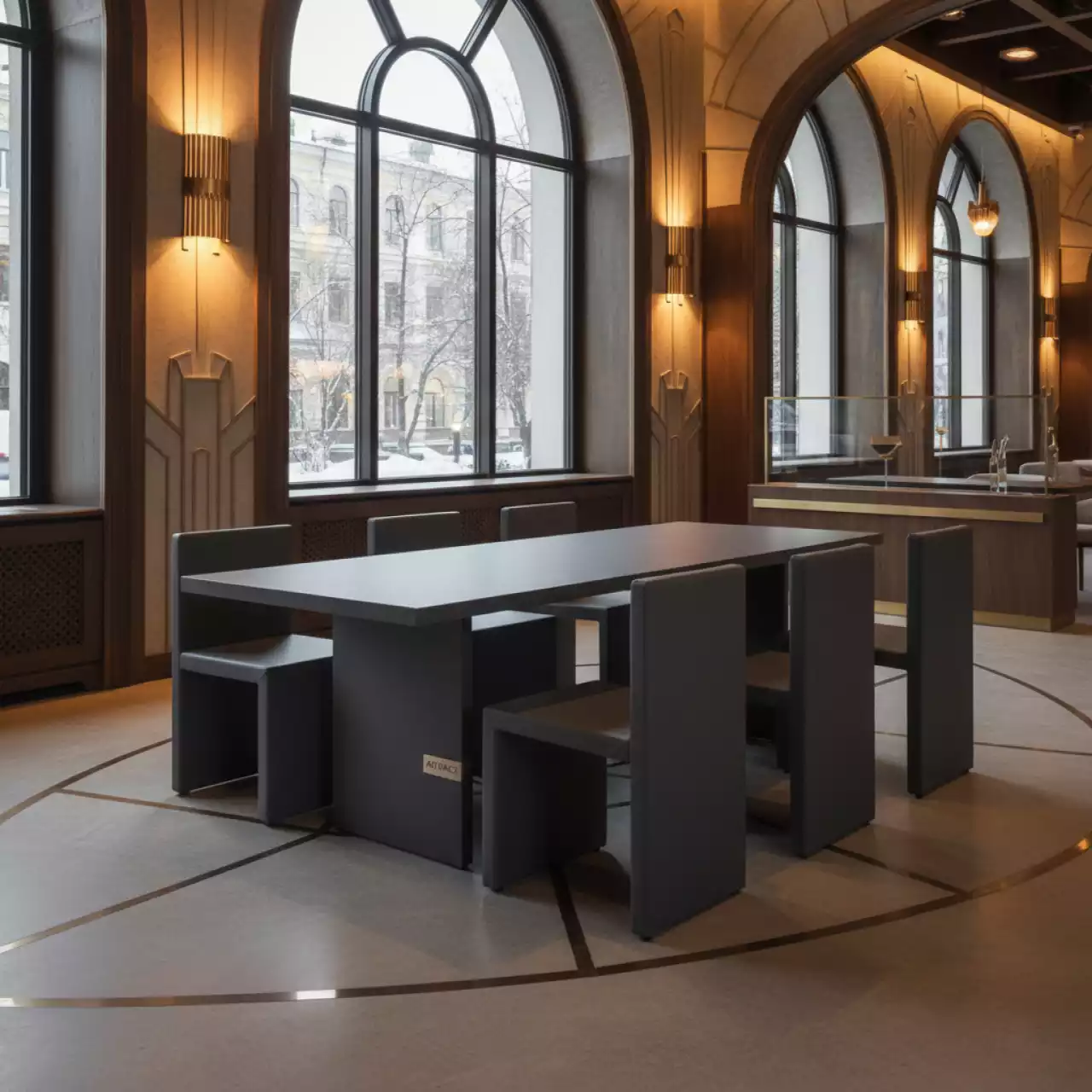 Аренда Мебельная группа Royal Family July M стол стулья цвет графит в ресторане «Сыроварня» — ART SPACE