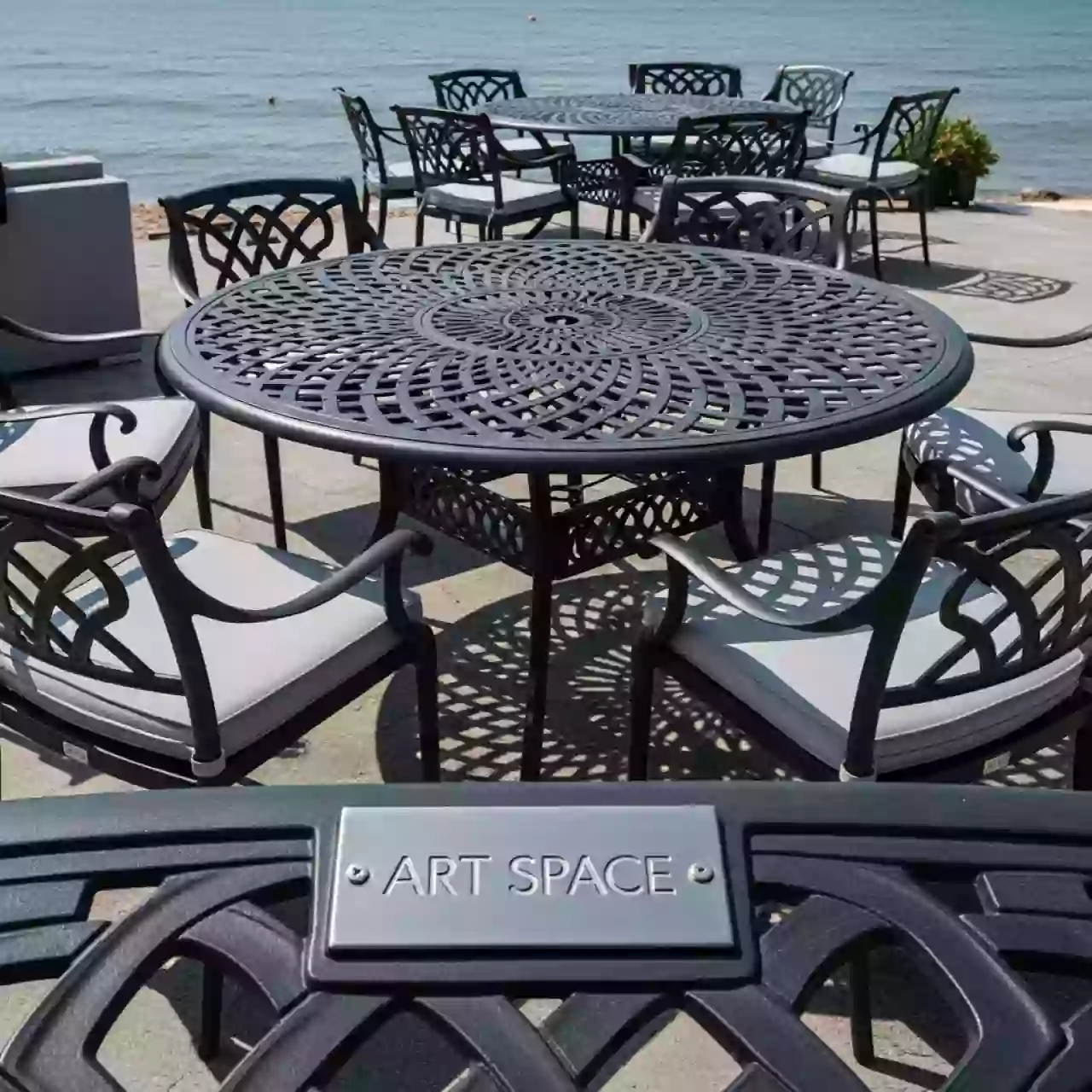 Аренда Мебельная группа Stockholm 6 65 литой алюминий на пляже «Маяк» — ART SPACE