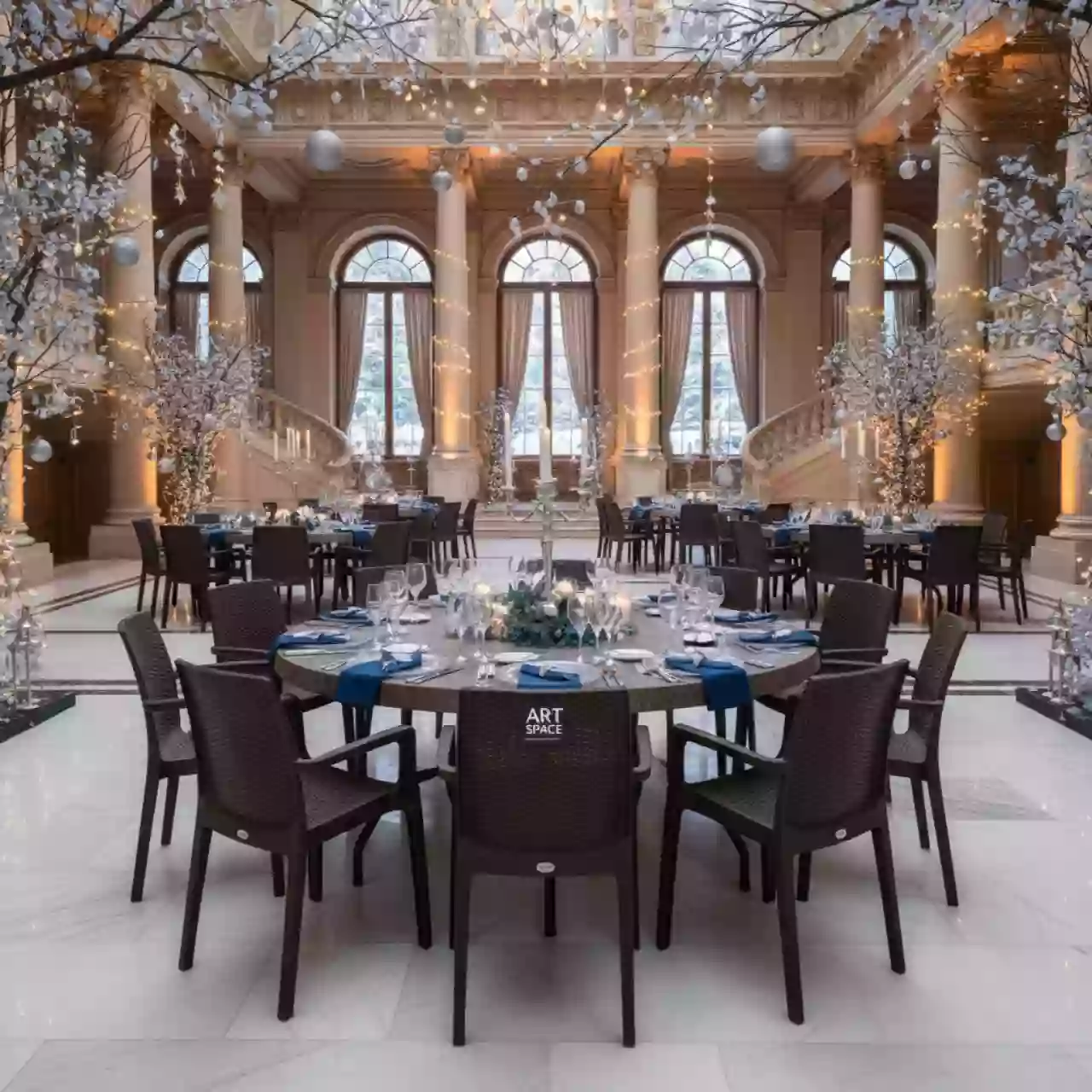 Аренда Мебельная группа Ялта Family 8 тёмно коричневая из пластика под искусственный ротанг в отеле Radisson Lazurnaya — ART SPACE