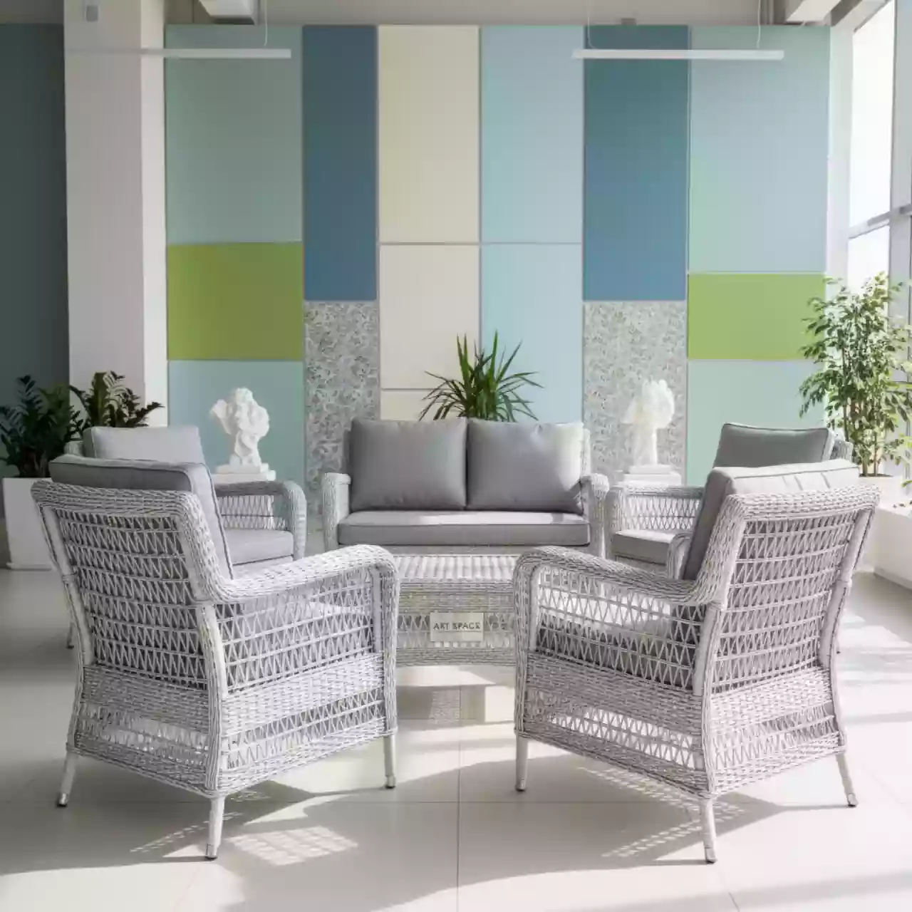 Аренда Мебельный комплект Версаль разборный ротанг серо белый серые подушки в этно-парке «Моя Россия» — ART SPACE