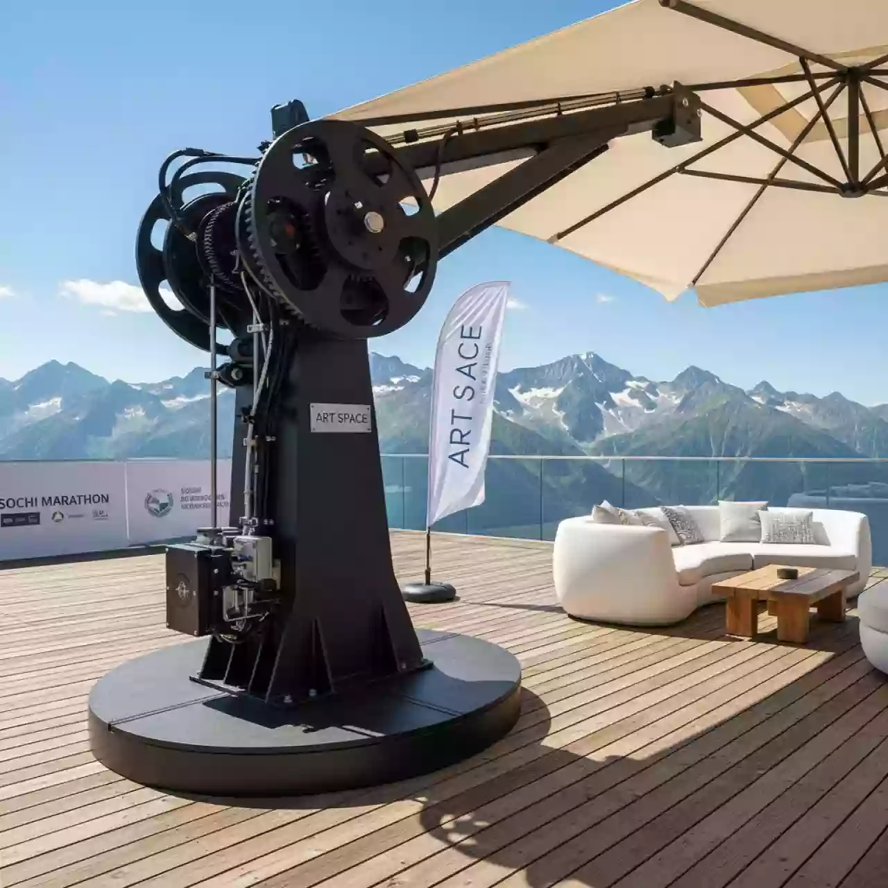 Аренда Механизм поворота зонта на 360 градусов Banana Plus 3х3 м и 3х4 м Details на площадке Rosa Peak (2320м) — ART SPACE