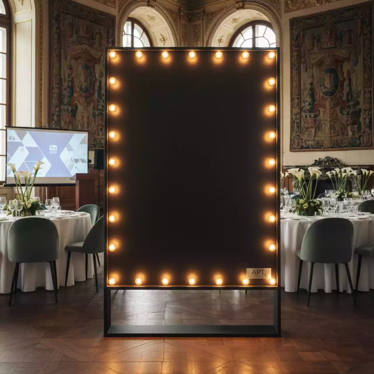 Аренда Меловая доска с лампочками в усадьбе Голицына — ART SPACE