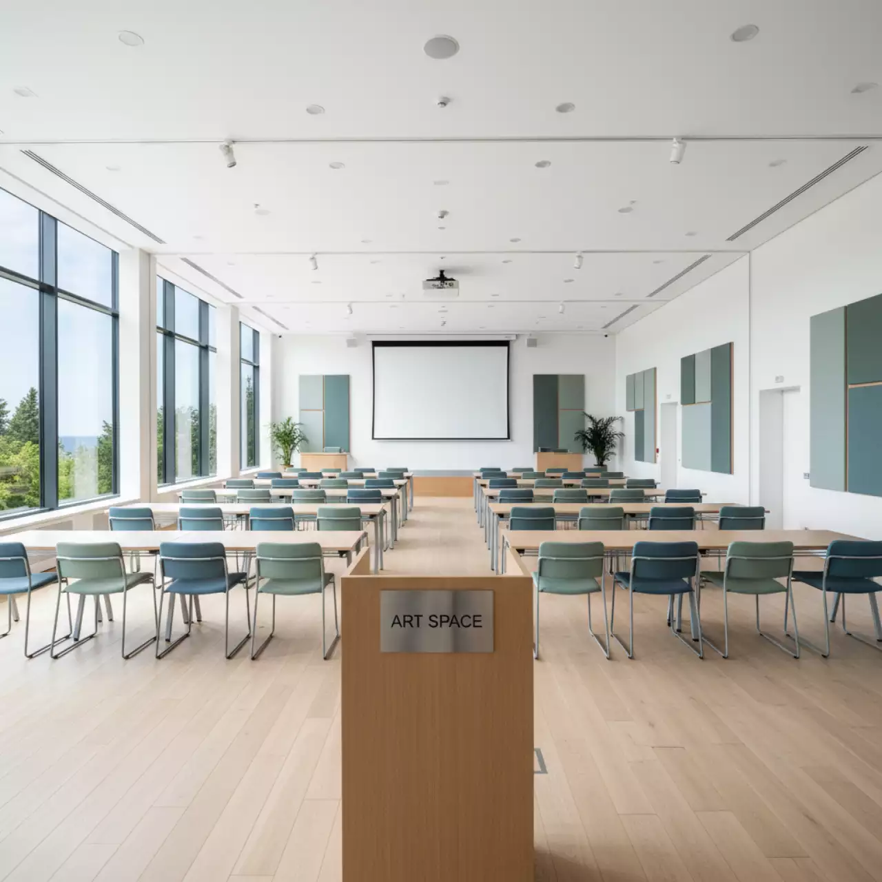 Аренда Места 100 шт. в комплексе «Дагомыс» — ART SPACE