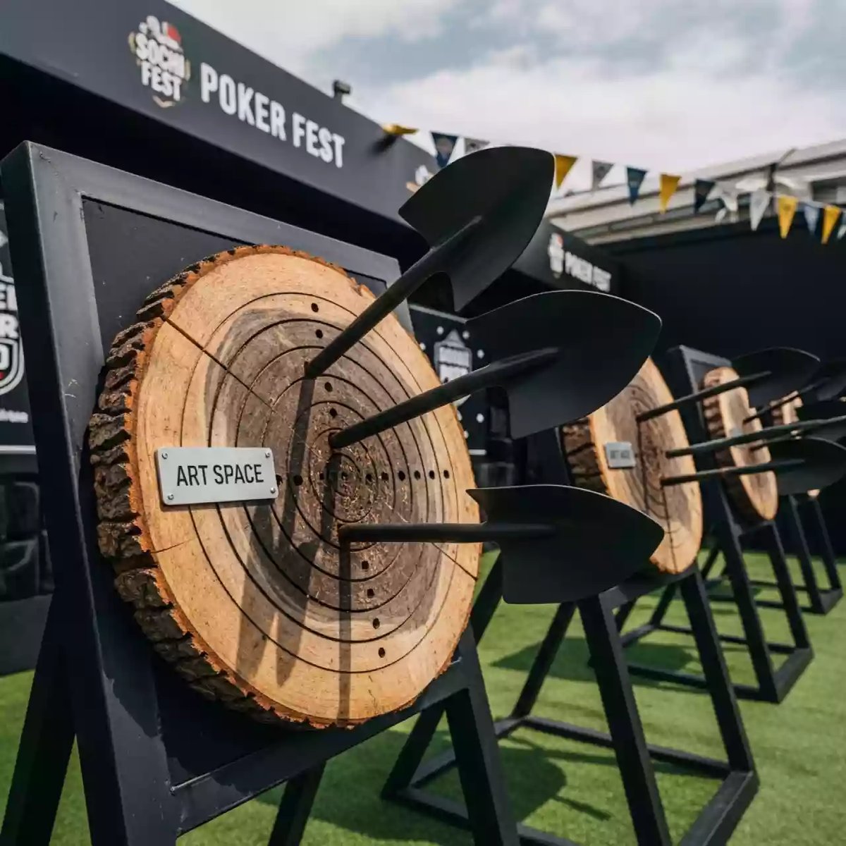 Аренда Метание саперных лопаток в ресторане «La Terrazza» — ART SPACE