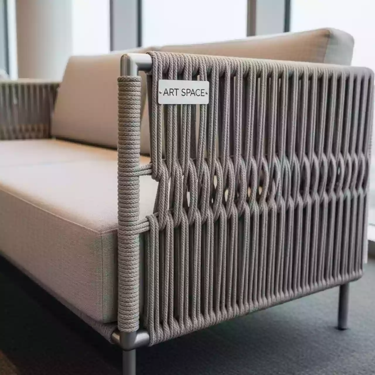 Аренда Модуль левый плетеный роуп Касабланка алюминиевый каркас светло серый шагрень серо коричневый 23 мм Neo ash в отеле Radisson Lazurnaya — ART SPACE