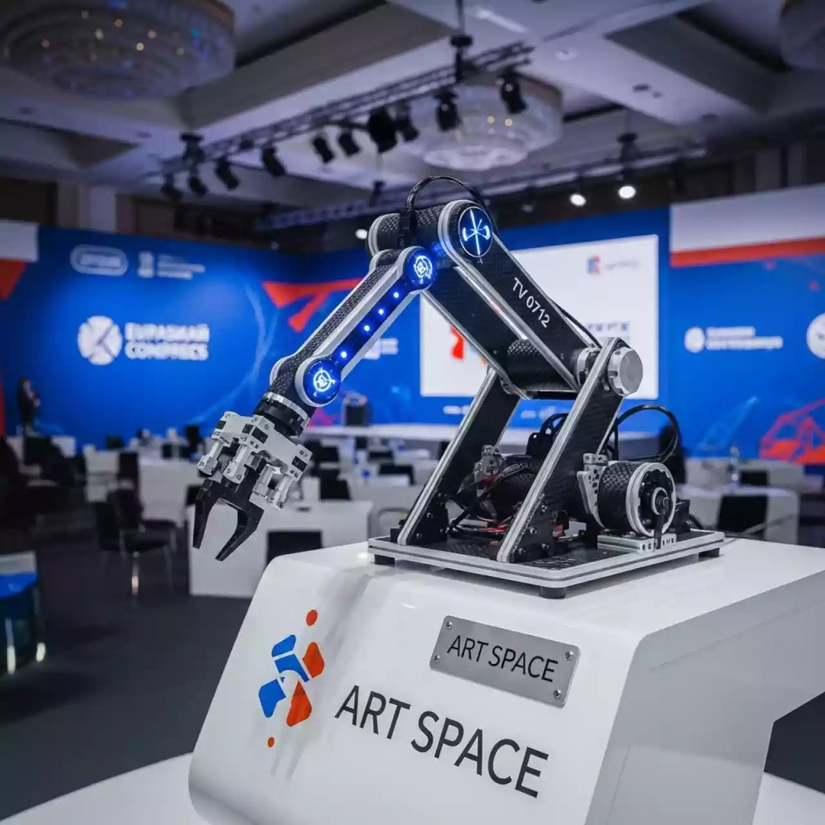 Аренда Модуль робототехнический образовательный экспертный уровень ТВ 0712 в конгресс-холле отеля Жемчужина — ART SPACE
