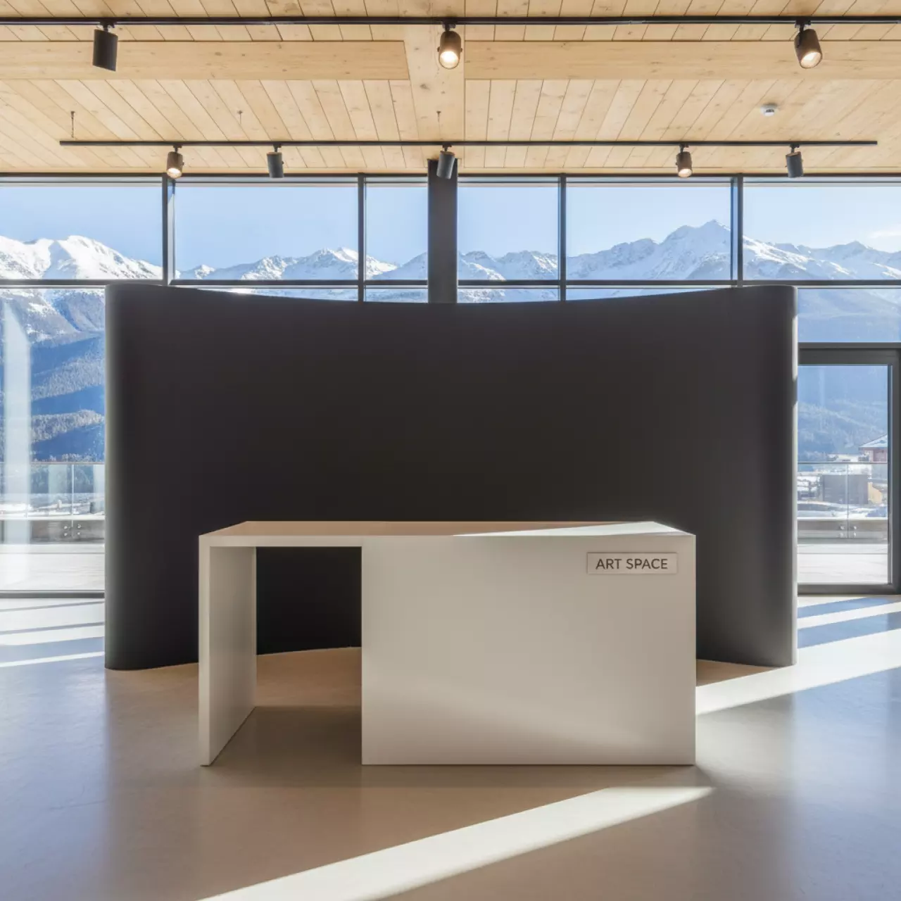 Аренда Модуль стол для стенда Isoframe Wave в Поляна 1389 Отель и Спа — ART SPACE