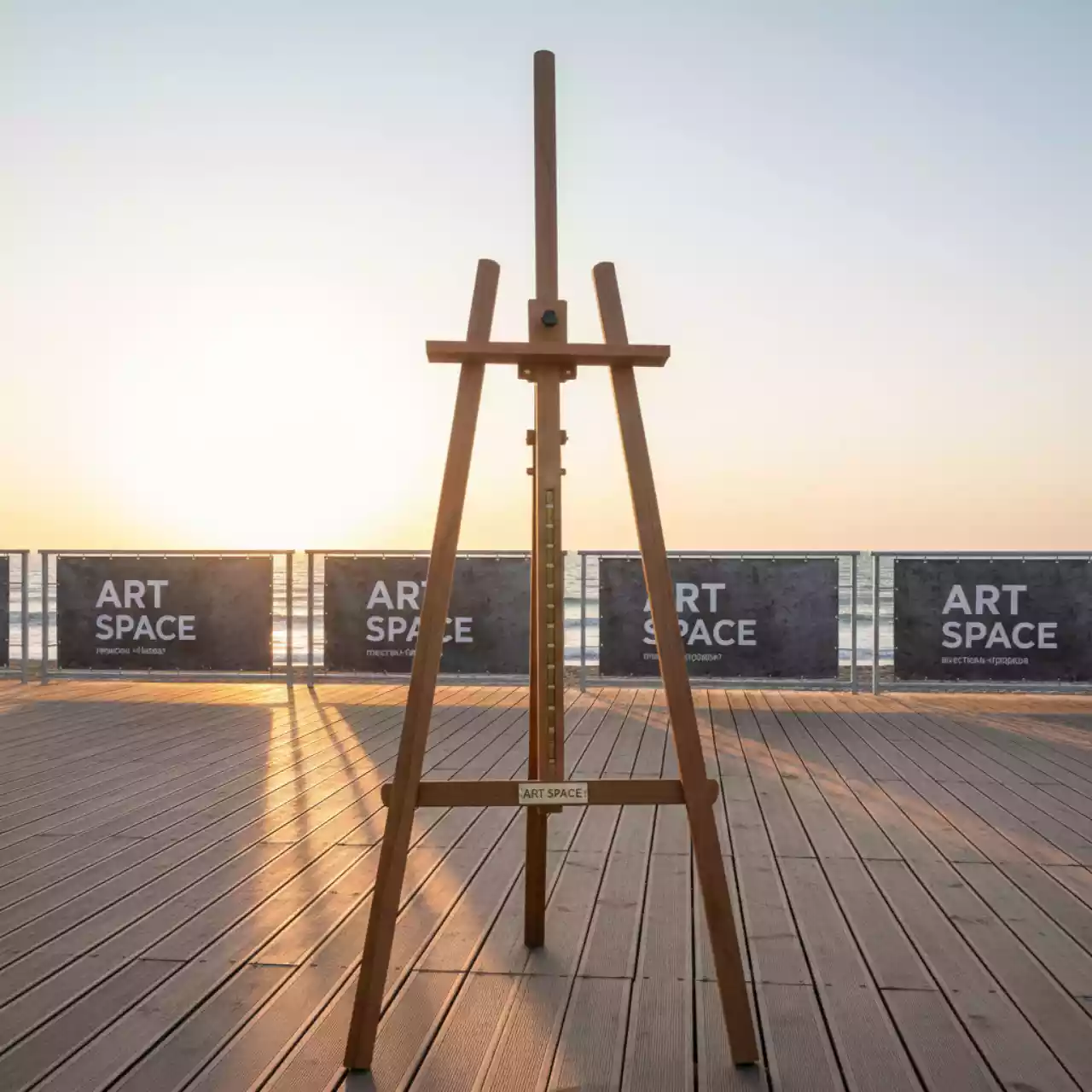 Аренда Мольберт Cappelletto CL 19 на пляже «Маяк» — ART SPACE