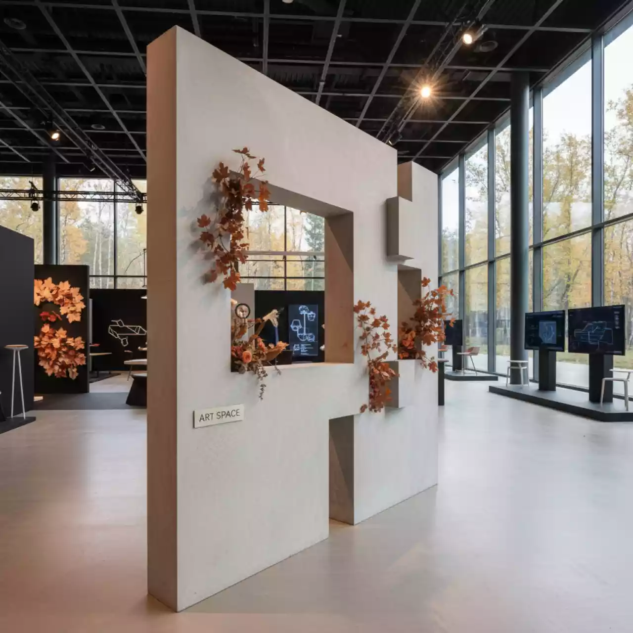 Аренда Моно светлый бетон в Gamma Sirius — ART SPACE