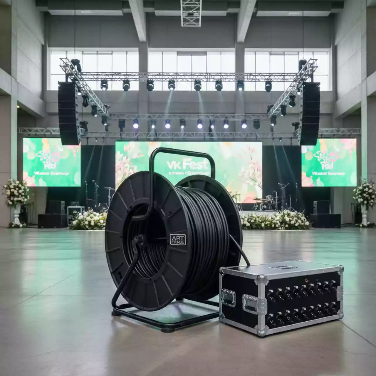 Аренда Мультикор сценический для зала в отеле «Богатырь» — ART SPACE