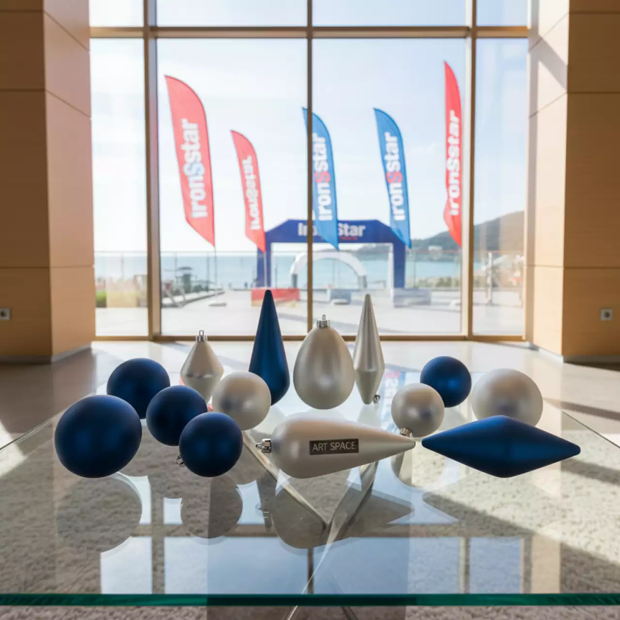 Аренда Набор елочных игрушек 12 шт в Bridge Resort — ART SPACE