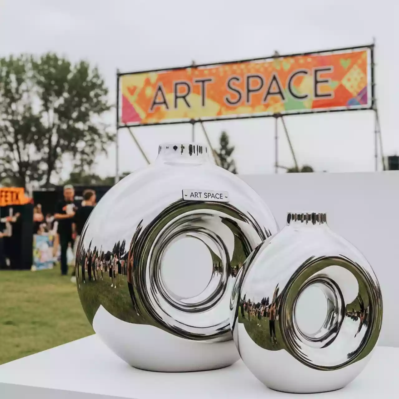 Аренда Набор серебряных ваз Рондо в Gamma Sirius — ART SPACE