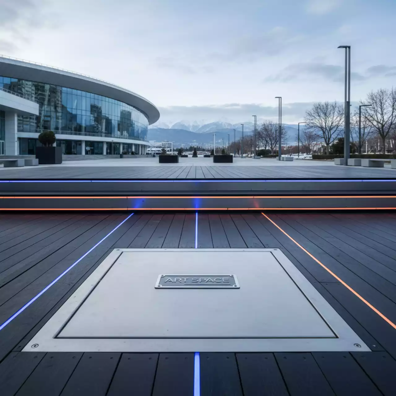 Аренда Накладка декоративная внутренняя 75 мм на территории Морпорта Сочи — ART SPACE