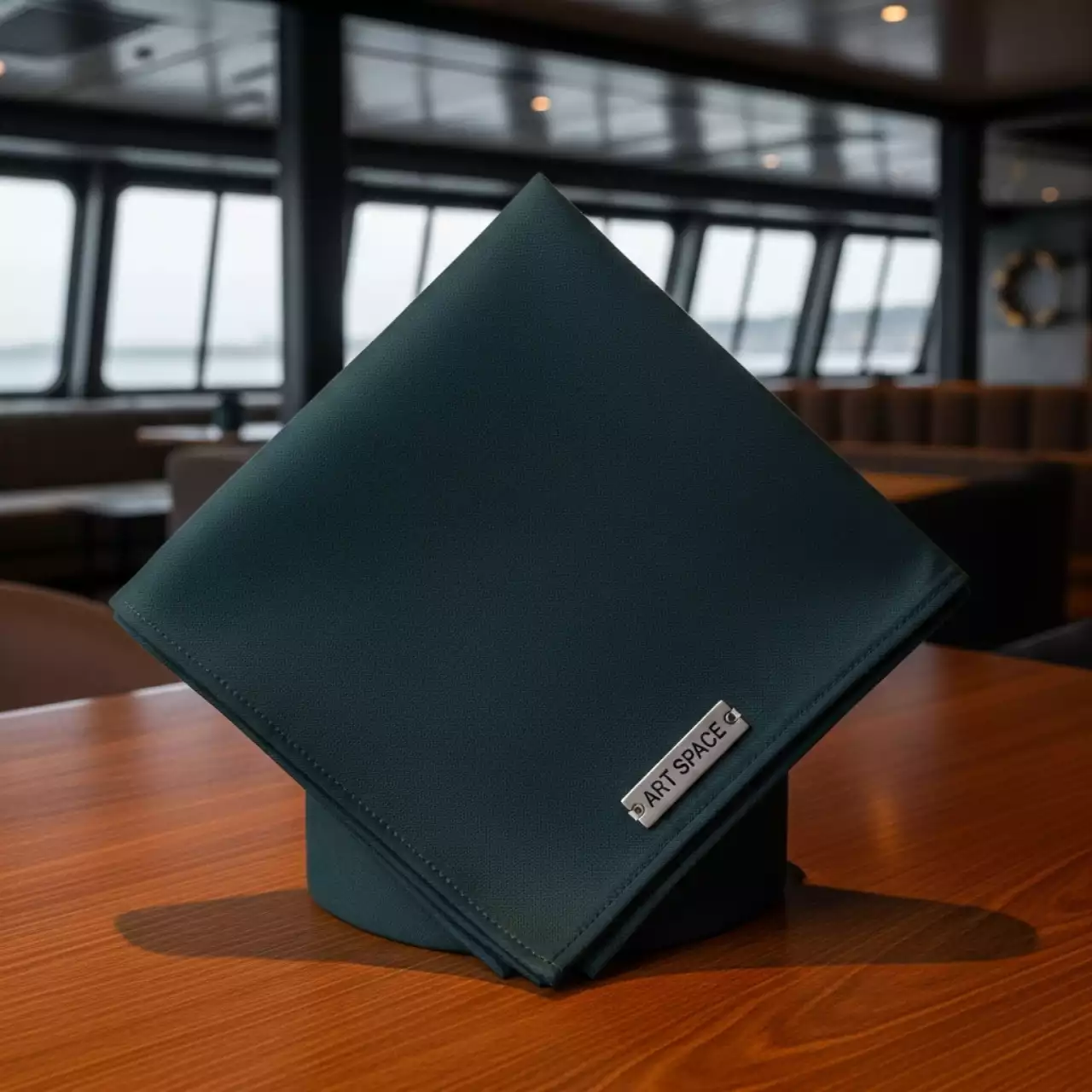 Аренда Наперон квадратный на теплоходе «Дагомыс» — ART SPACE