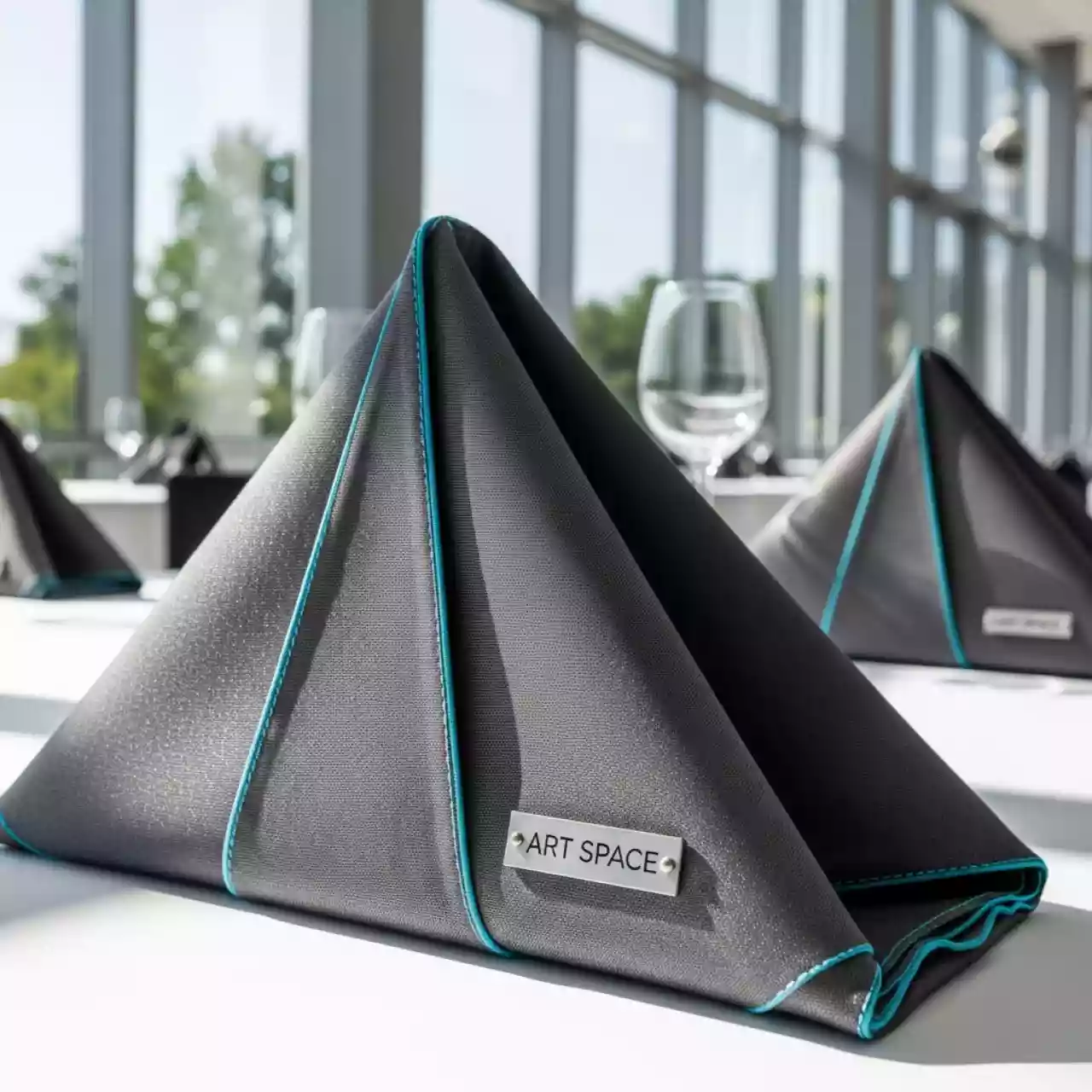 Аренда Наперон с бортиком модель 01 в Courtyard by Marriott Sochi — ART SPACE