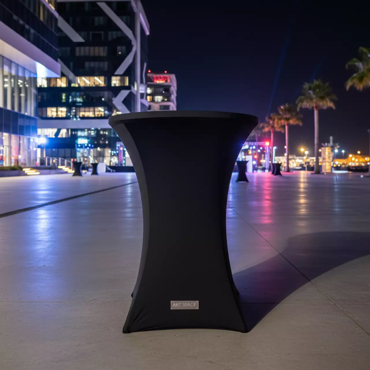 Аренда Наперон стрейч Шапочка для коктейльного стола черный 70 см на территории Морпорта Сочи — ART SPACE