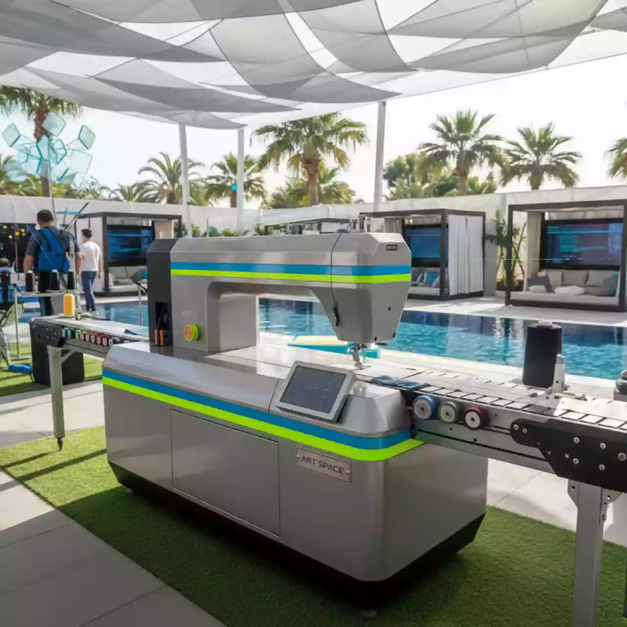 Аренда Ниткошвейная машина Purlux SX 460C с конвейером подачи в Novotel Resort — ART SPACE