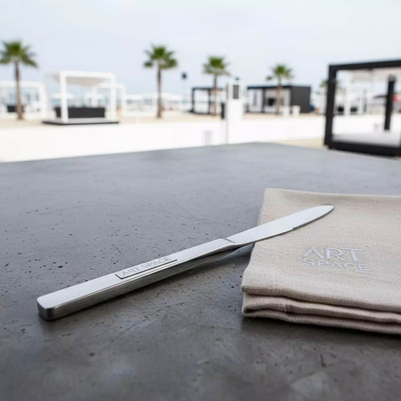 Аренда Нож столовый Eternum серебро на пляже «Ривьера» — ART SPACE