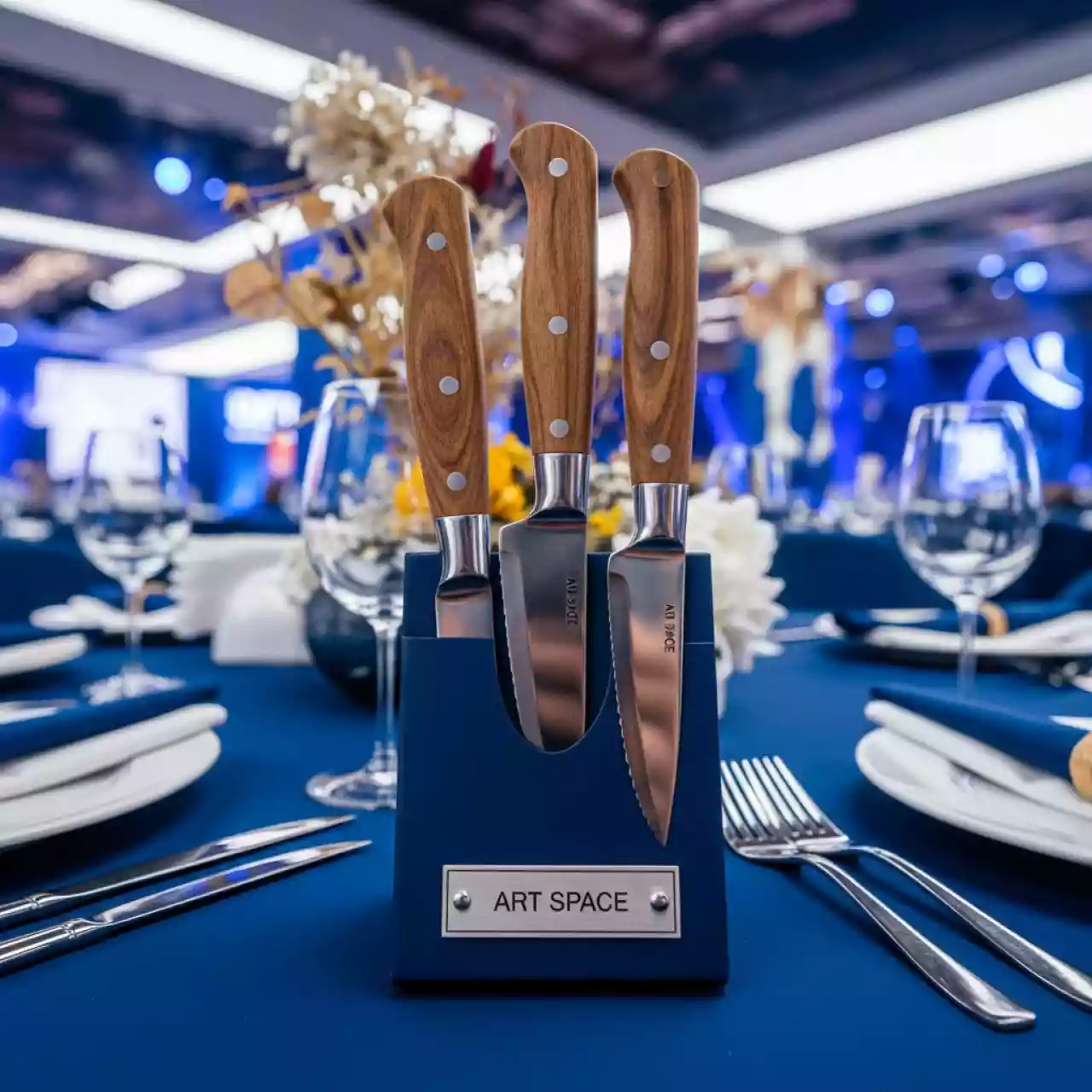 Аренда Ножа для стейка Kult с деревянной ручкой L 210 мм в ОКЦ «Галактика» — ART SPACE