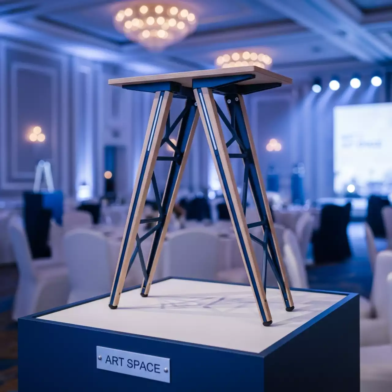 Аренда Ножки Matrix в отеле «Богатырь» — ART SPACE