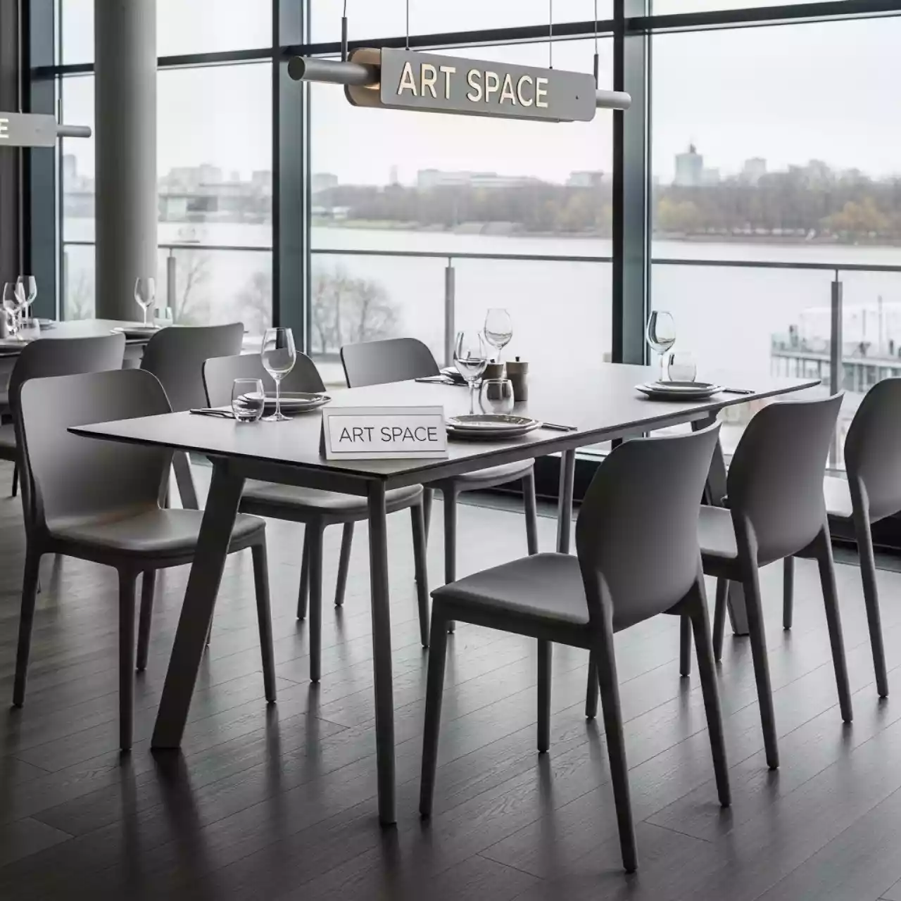 Аренда Обеденный набор AROMA светло серый в ресторане «Паруса» — ART SPACE