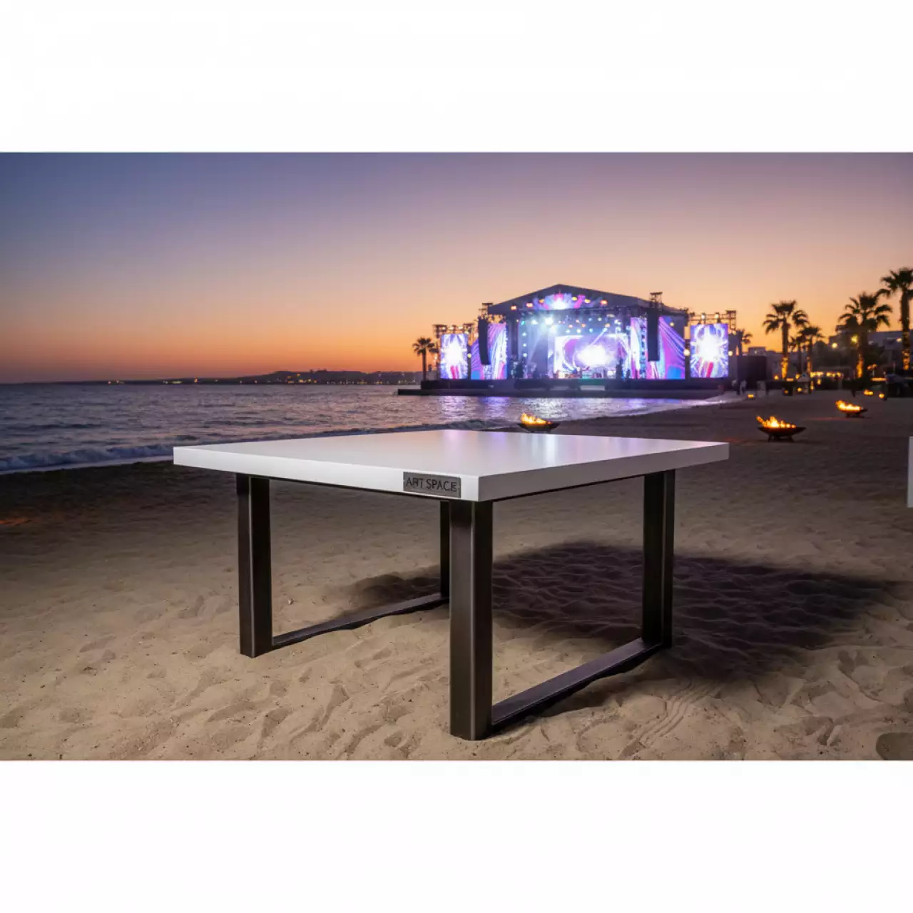 Аренда Обеденный стол RC013 90x90 A белый на пляже «Мандарин» — ART SPACE