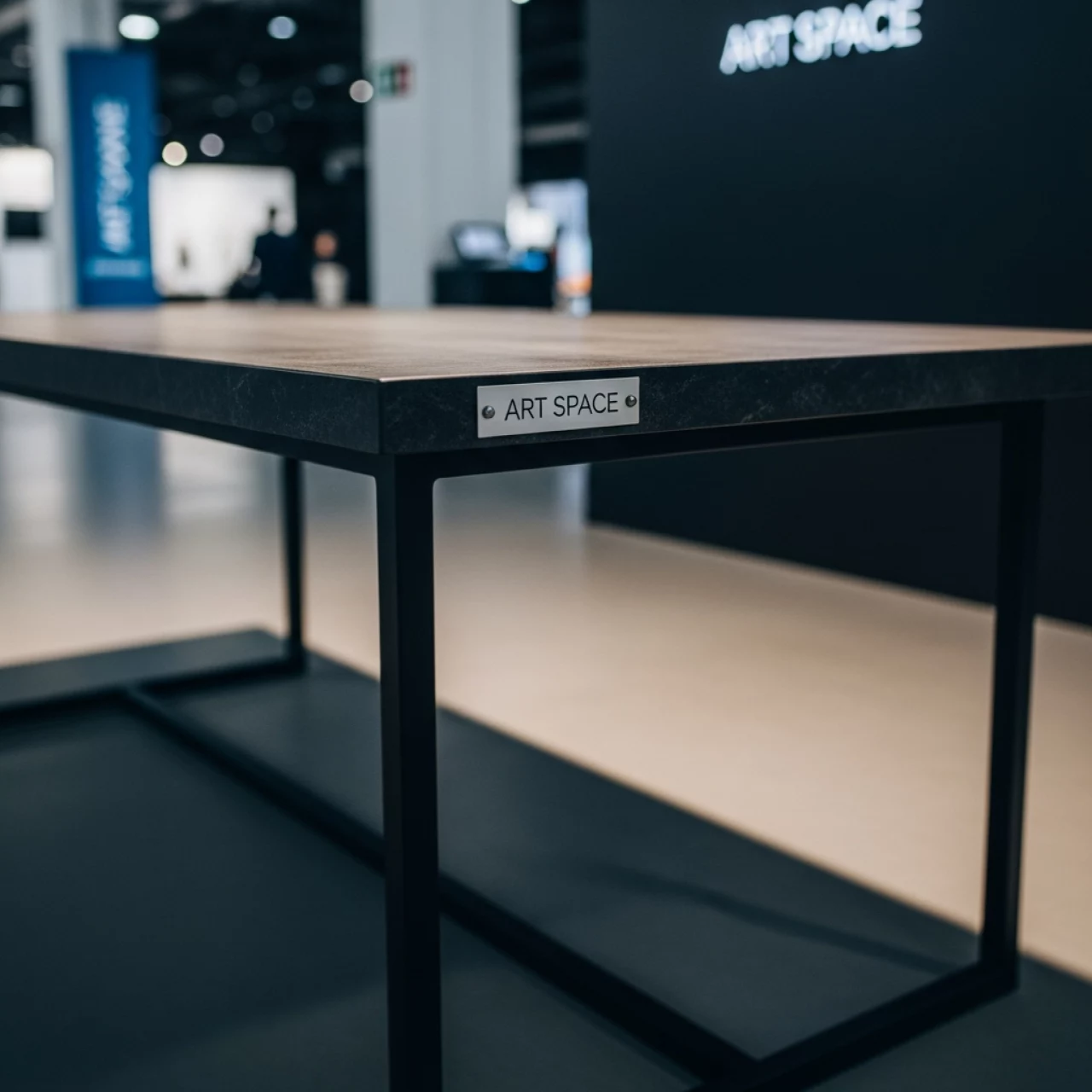 Аренда Обеденный стол TBLL 010028 T1 в ледовом дворце «Большой» — ART SPACE