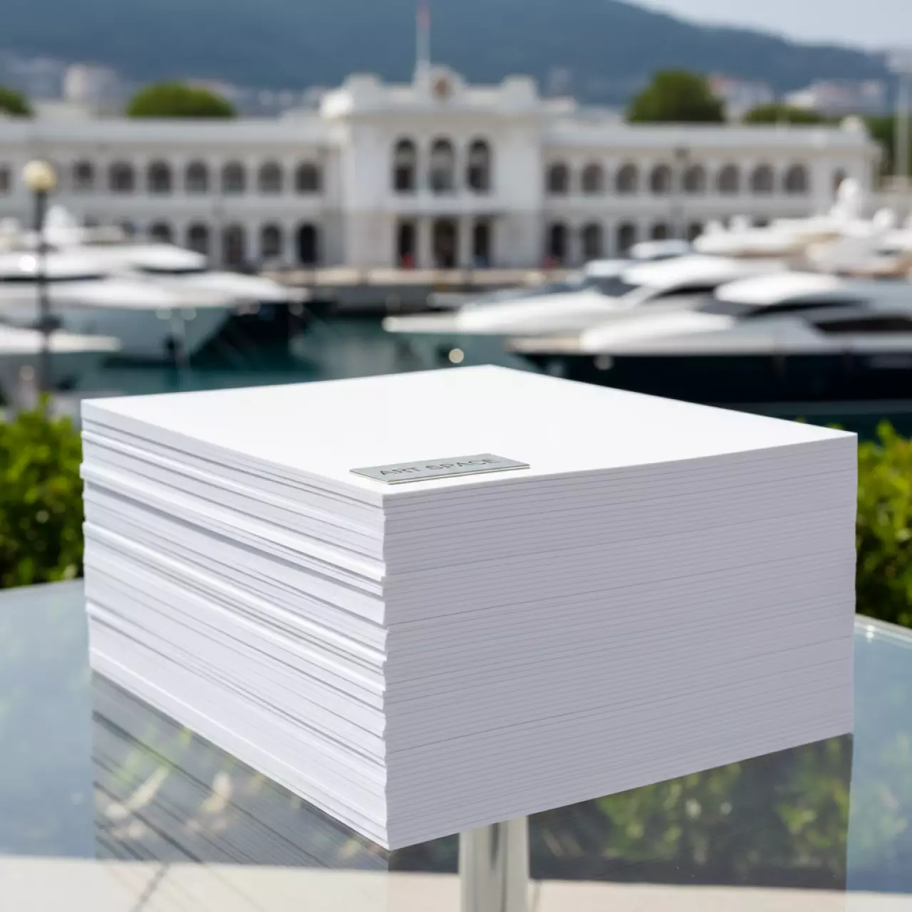 Аренда Обложки для переплета пластиковые непрозрачные ПП A4 40 мм белый на территории Морпорта Сочи — ART SPACE