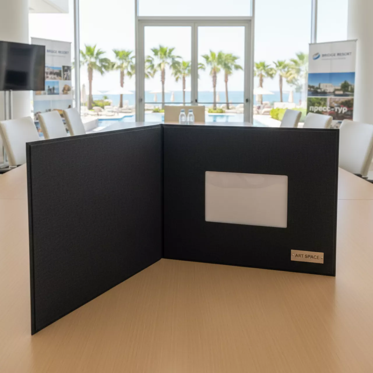 Аренда Обложки твердые для Металбинд O HARD COVER Classic 217х300 мм с покрытием ткань с окном альбомные с белым форзацем черные в Bridge Resort — ART SPACE