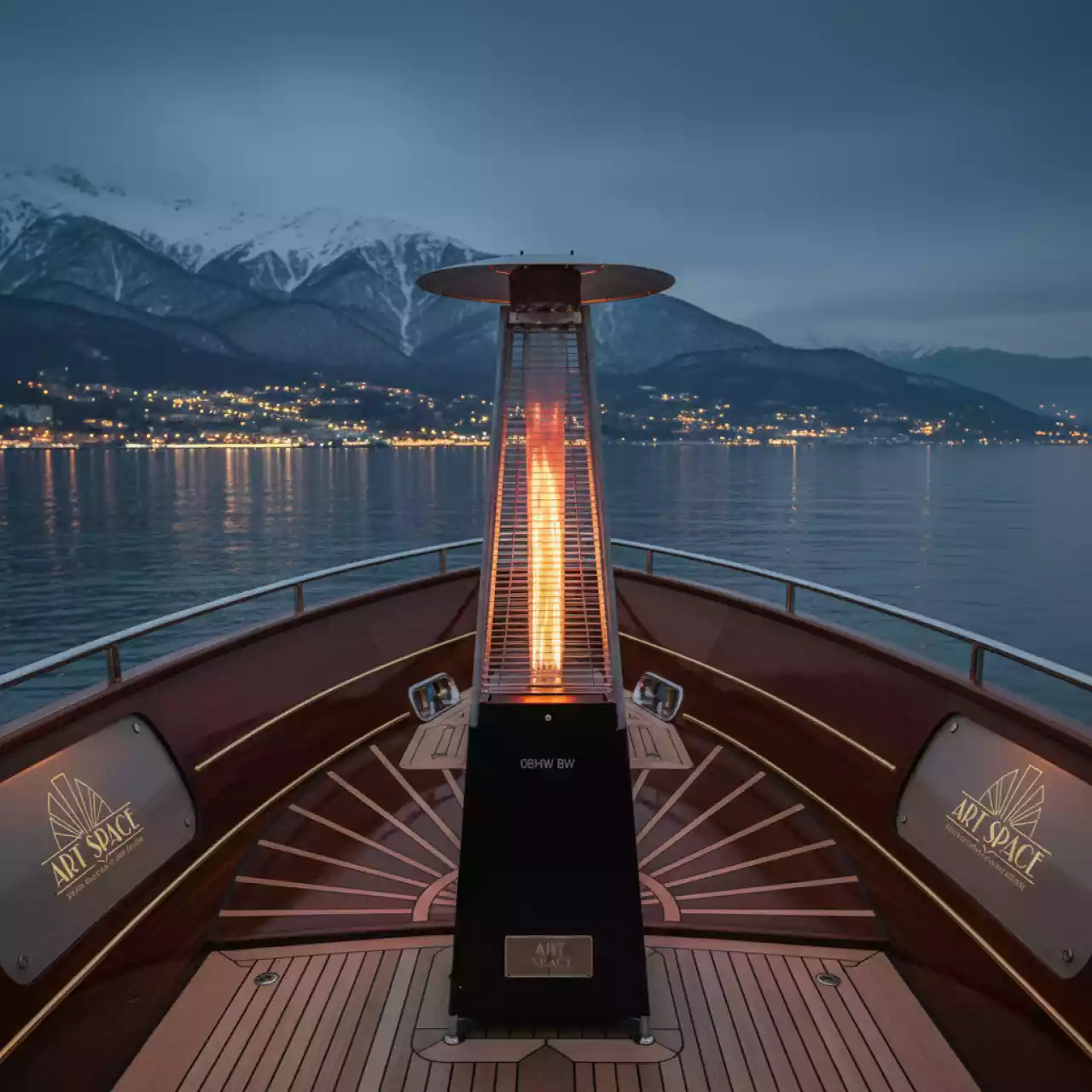 Аренда Обогреватель газовый инфракрасный уличный 08HW BW на VIP теплоходе (Морпорт Сочи) — ART SPACE