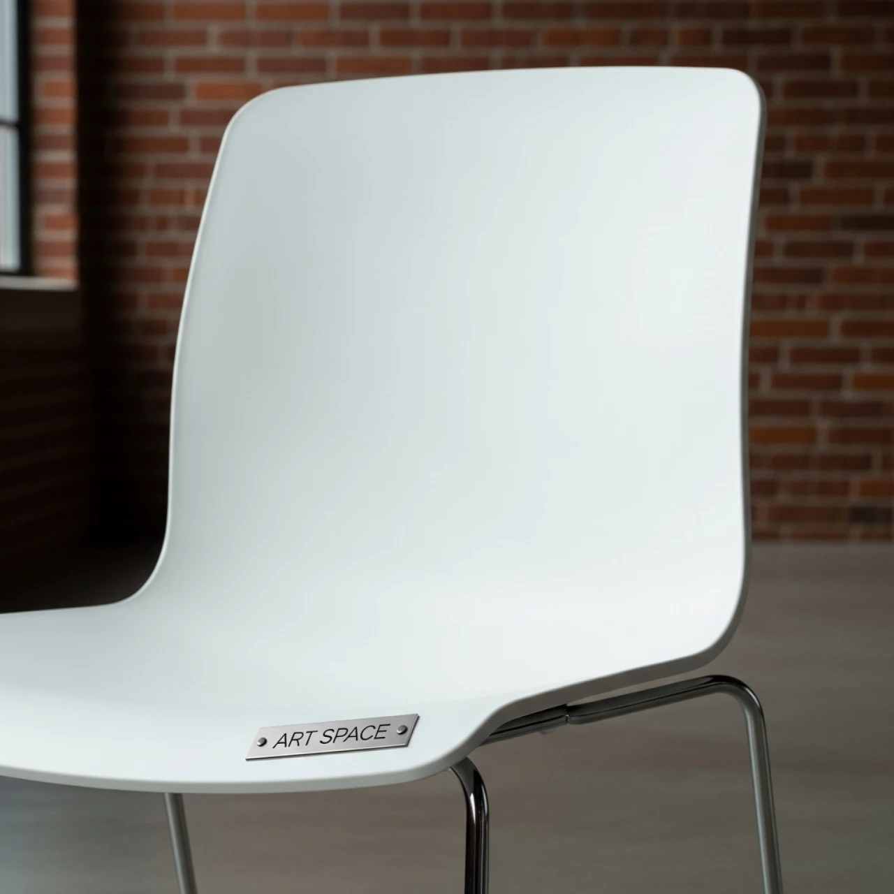 Аренда Офисное кресло Nitro белый пластик в Зале органной и камерной музыки — ART SPACE