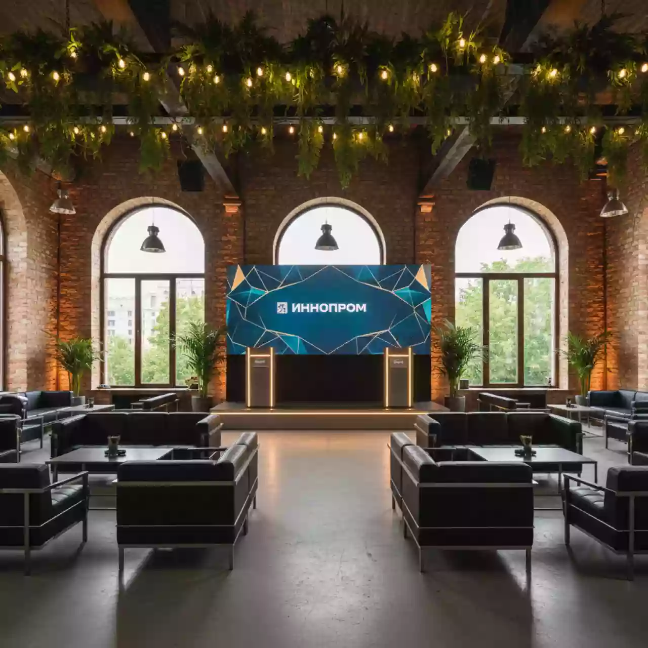 Аренда Оформление площадки в ресторане «Плакучая Ива» — ART SPACE