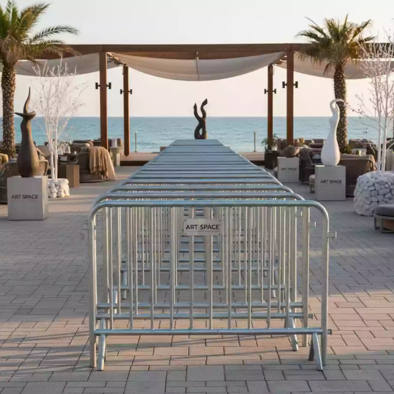Аренда Ограждения ИСО 16 цинк 1,6х2 м в пляжном клубе Del Mar — ART SPACE