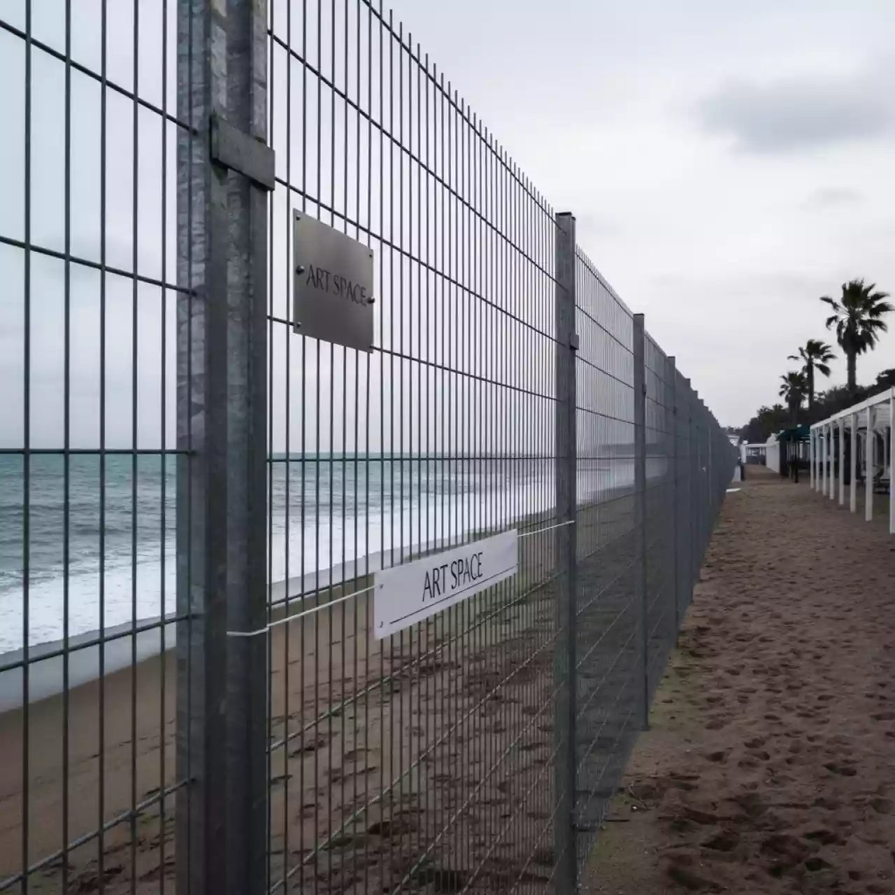 Аренда Ограждения ИСО К 15 цинк 1,5х2 м на пляжных клубах Хосты — ART SPACE