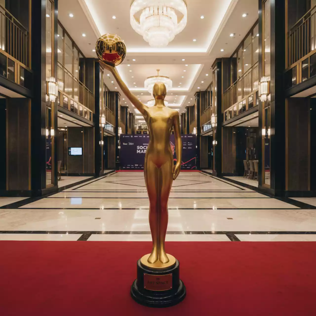 Аренда Оскары в полный рост в отеле Hyatt Regency Sochi — ART SPACE