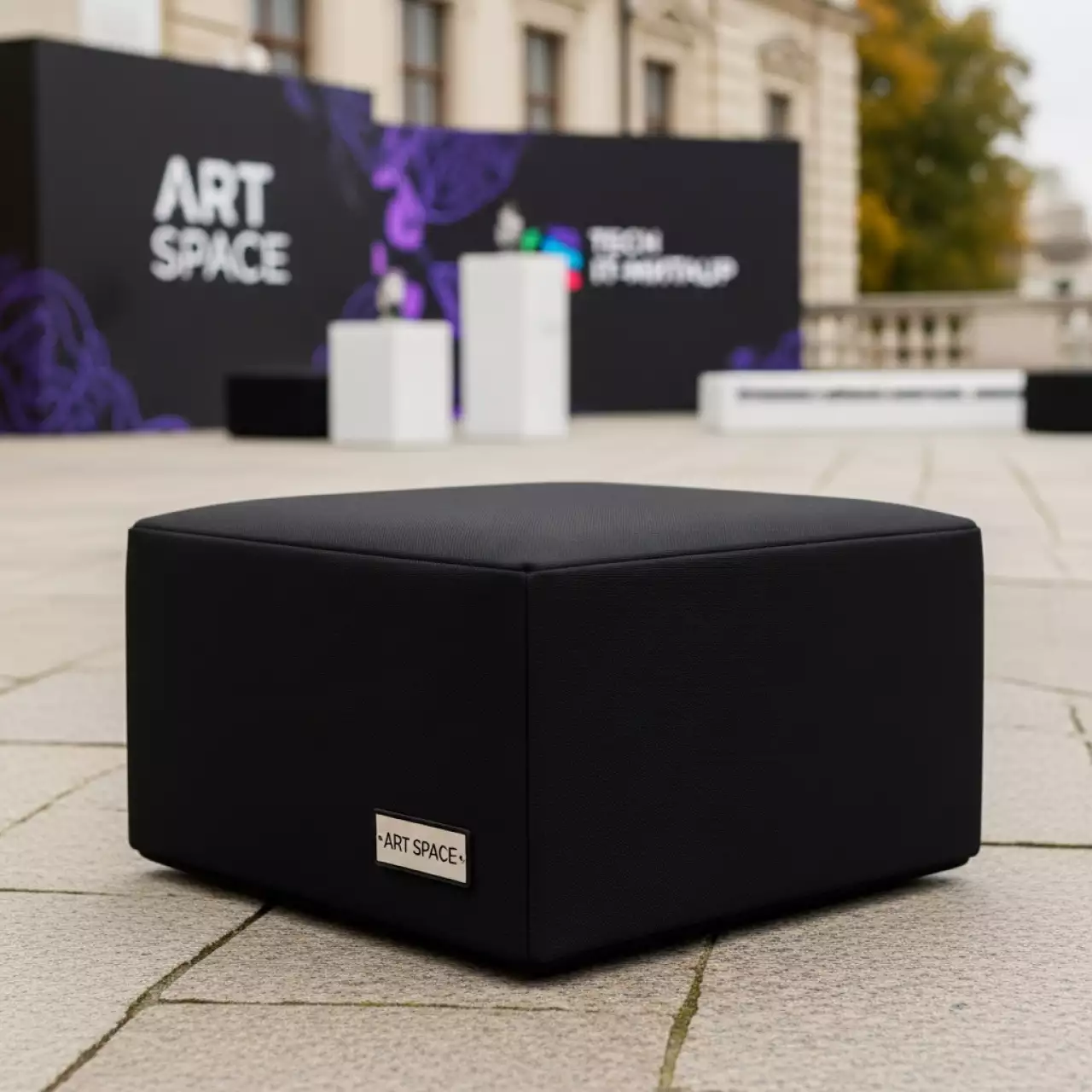 Аренда Основание Green Glade Оксфорд 600D черное 45х45х15 см в усадьбе Голицына — ART SPACE