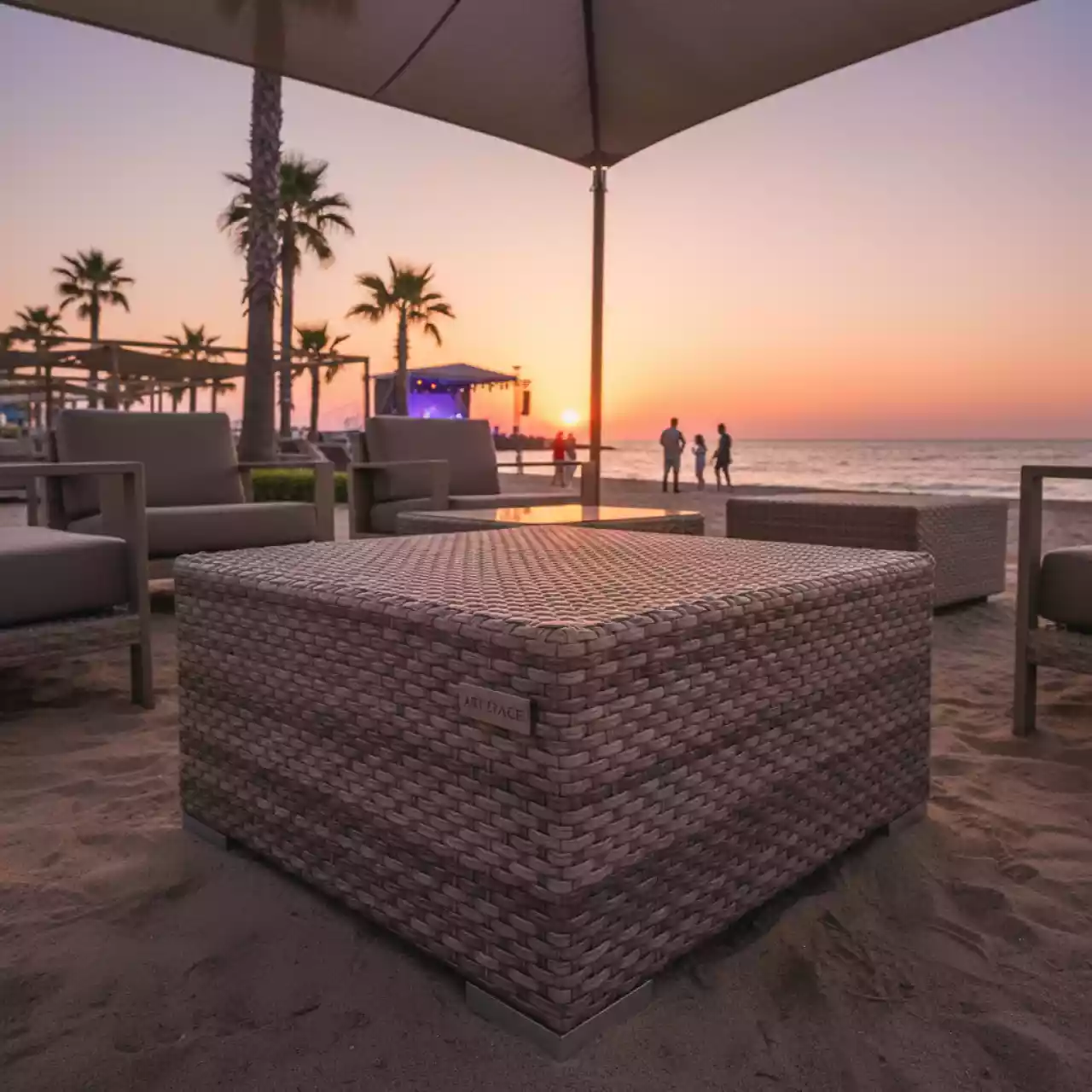 Аренда Оттоманка пуф Bavaria бежево коричневая из искусственного ротанга на пляже «Ривьера» — ART SPACE