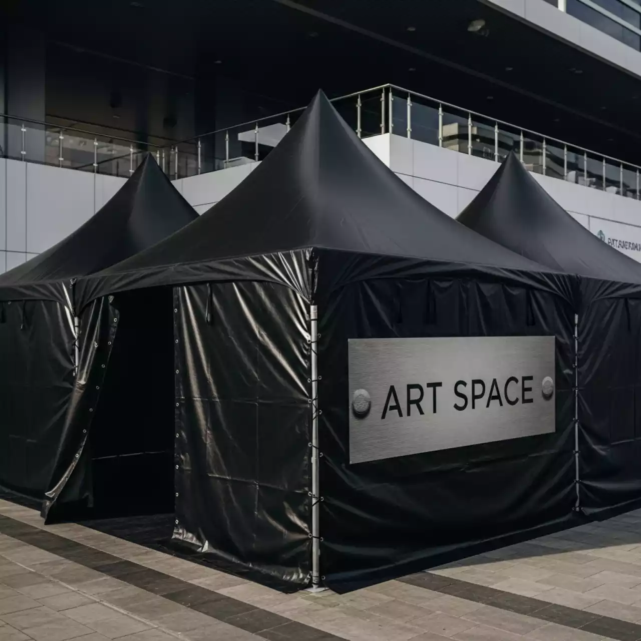 Аренда Пагода черная 5x15 с мягкими стенками в Red Arena — ART SPACE