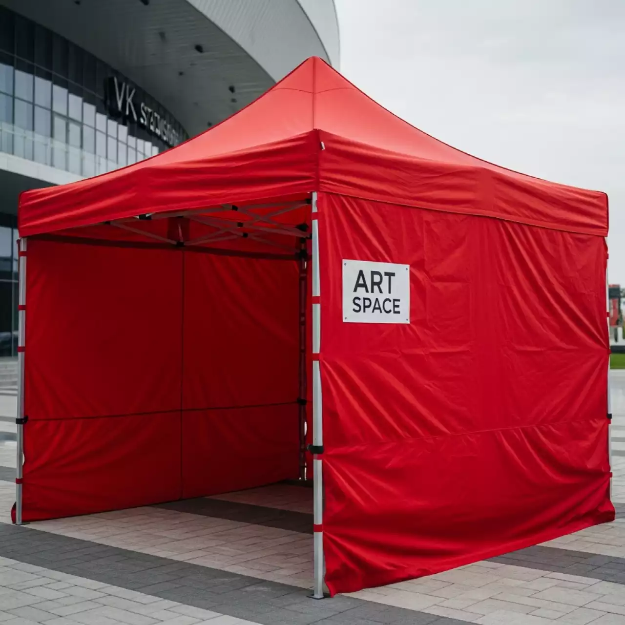 Аренда Палатка тент красная 2,5х2,5 м в VK Stadium Sirius — ART SPACE