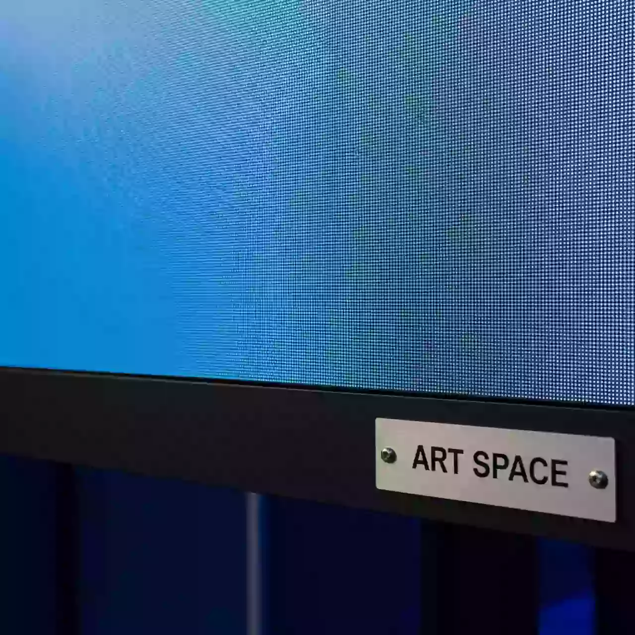 Аренда Панель безрамочная профессиональная Philips 31BDL7224L в ОКЦ «Галактика» — ART SPACE