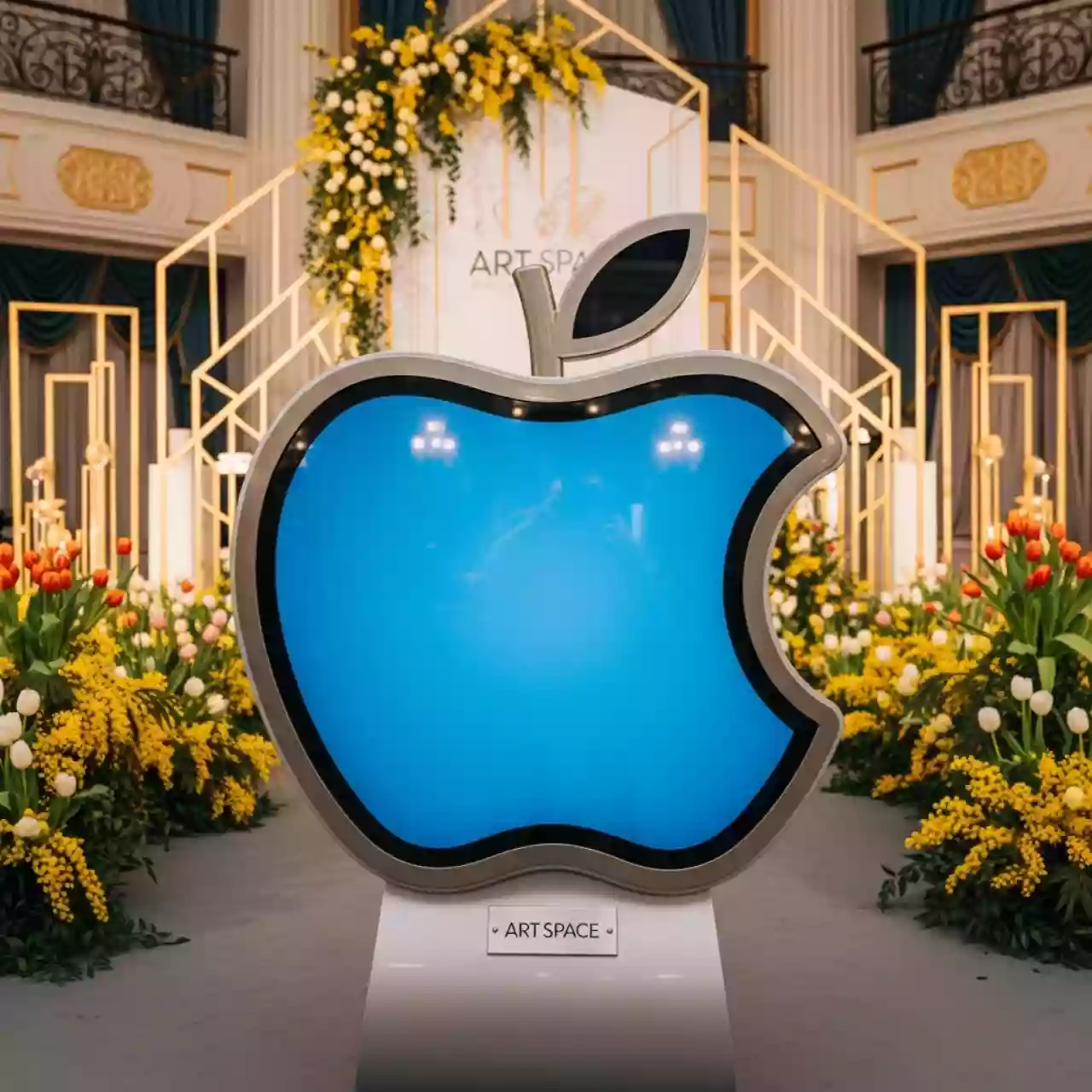 Аренда Панель детская интерактивная New Touch Яблоко в конгресс-холле отеля Жемчужина — ART SPACE