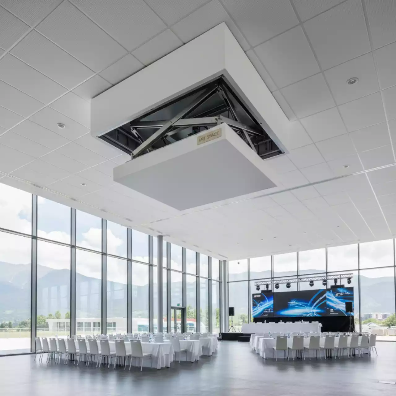 Аренда Панель потолочная SLX Ceiling Closure 35 W x 39 L в ледовом дворце «Роза Хутор» — ART SPACE