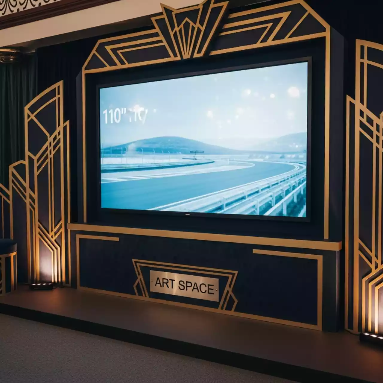 Аренда Панель профессиональная LG 110UM5J B на Сочи Автодроме — ART SPACE