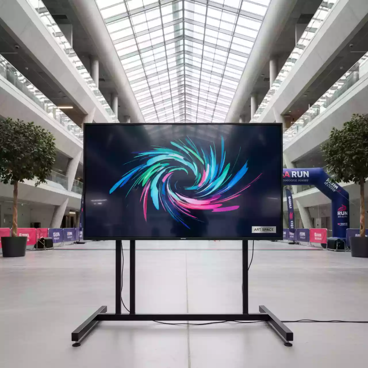 Аренда Панель профессиональная Prestel CD NF75OPS 75 в Университете «Сириус» — ART SPACE