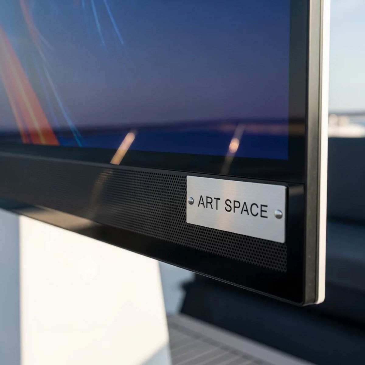 Аренда Панель ЖК и плазма 65 дюймов на VIP теплоходе (Морпорт Сочи) — ART SPACE