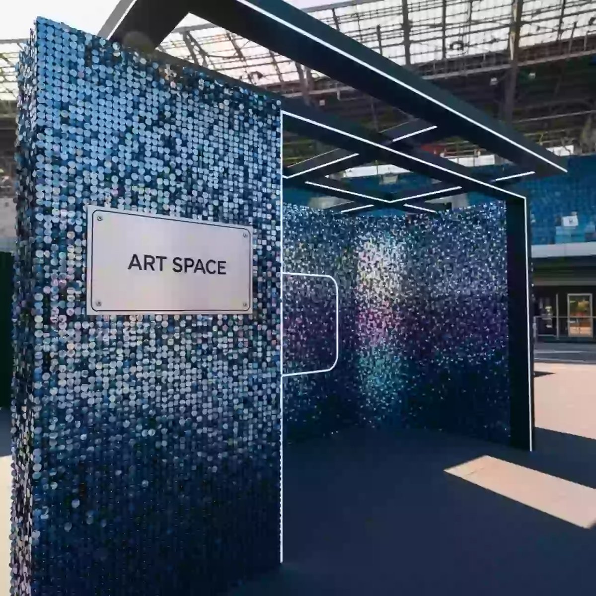 Аренда Панели и пайетки для фотозоны на арене «Фишт» — ART SPACE