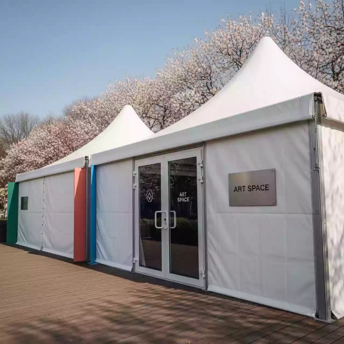 Аренда Павильон выставочный 5х10 м мягкие стенки в ресторане «La Terrazza» — ART SPACE