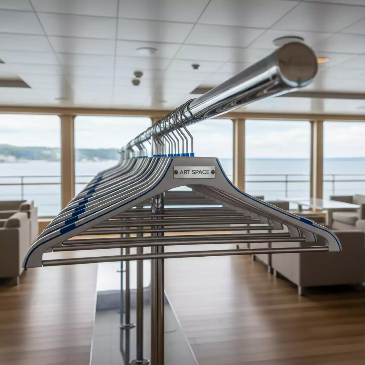 Аренда Плечики гардеробные на теплоходе «Дагомыс» — ART SPACE