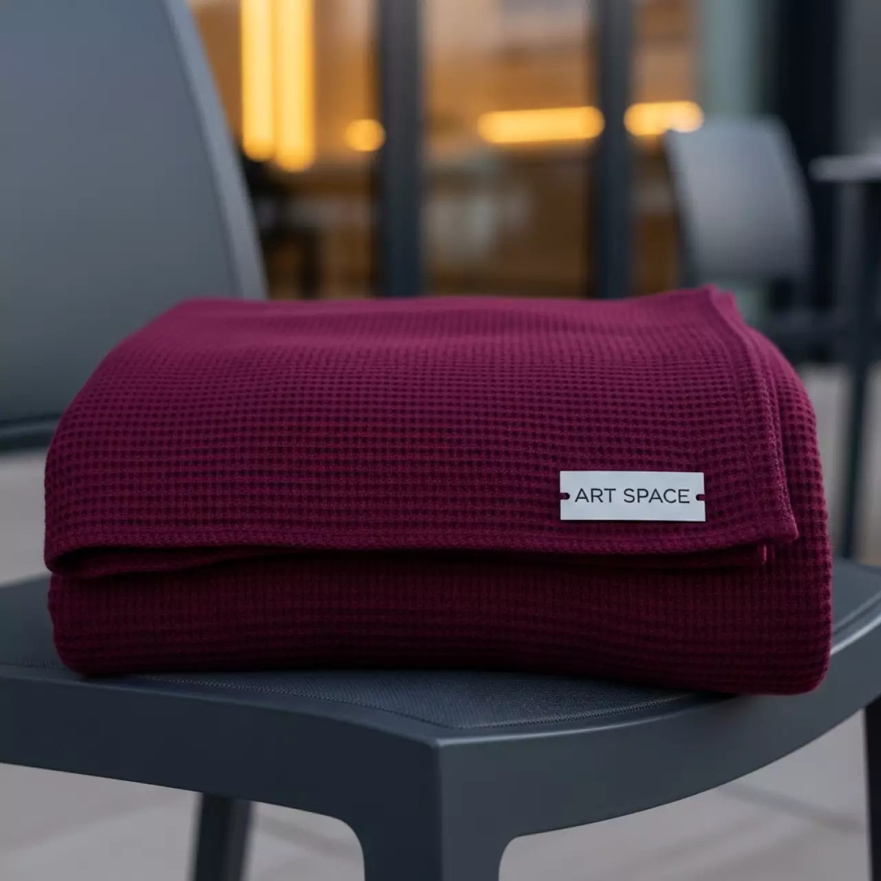 Аренда Плед бордовый в ресторане «D.O.M» — ART SPACE